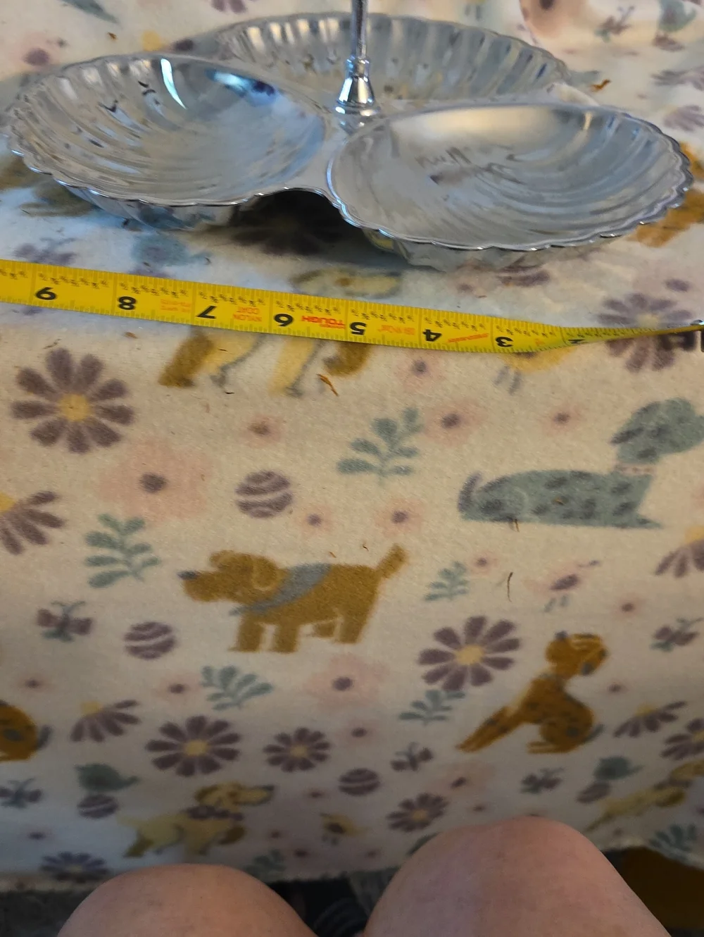 IRVINWARE CLAMSHELL SERVING CADDY 3 SHELL SHAPED DISHES WITH DECORATIVE HANDLE
